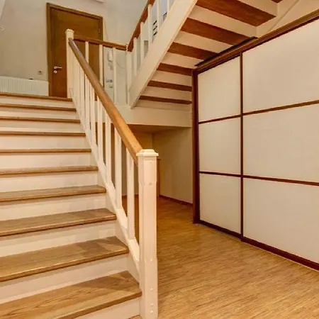דירה 2-level Close To Old