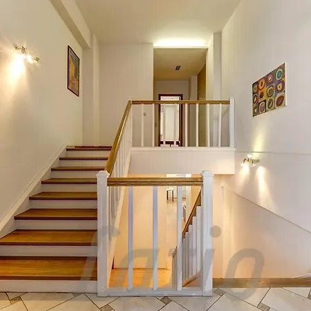 דירה 2-level Close To Old *
